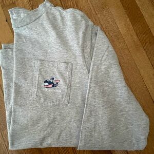 Vineyard Vines boys long sleeve logo t-shirt size XL 18 snowboard whale gray